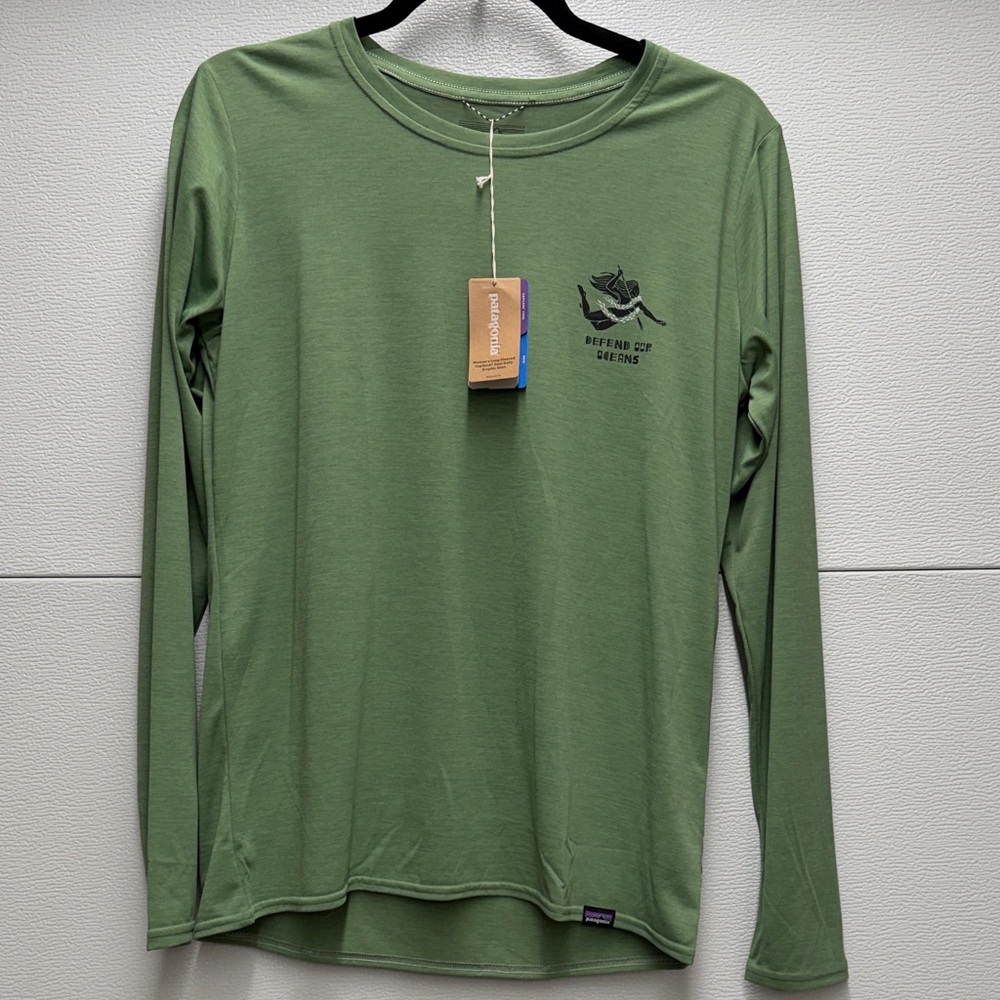 Patagonia Women's Green Long Sleeve Tee